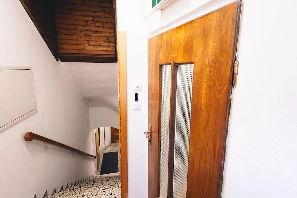 Charmantes Apartment Mit Terrasse Graz