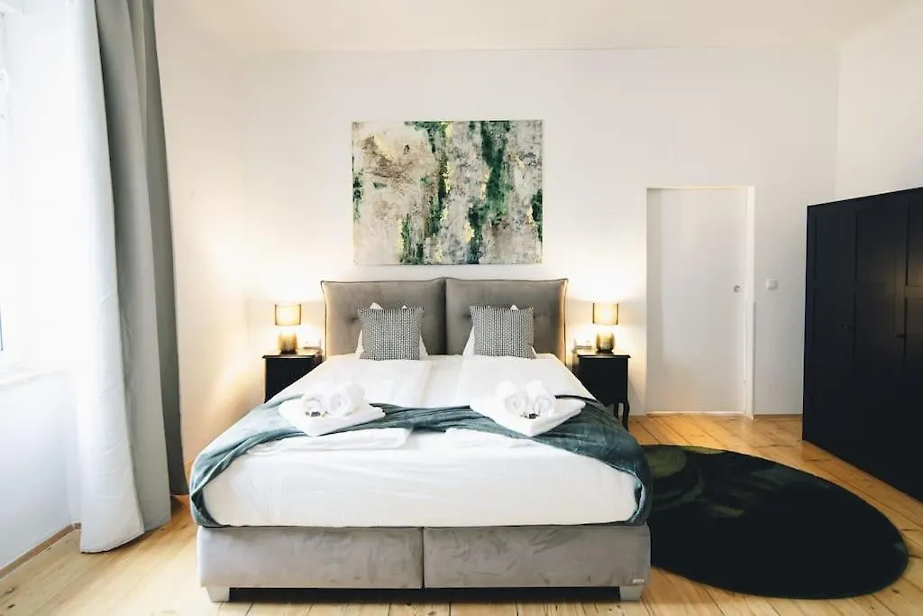 Charmantes Apartment Mit Terrasse Graz